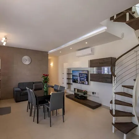 Stunning 3 Bedroom In Marsaskala - Enjoy! *