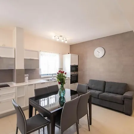 Apartamento Stunning 3 Bedroom In Marsaskala - Enjoy!
